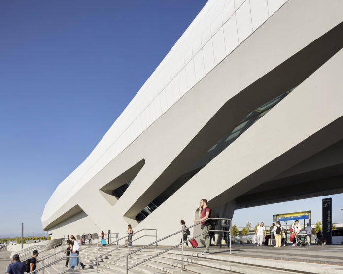 11_ZHA_Afragola_Train_Station_-¬Hufton_Crow