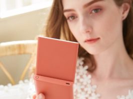 Xiaomi выпустила зеркальце для макияжа с функцией пауэрбанка