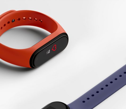 Xiaomi представила браслет Mi Band 4 с цветным экраном