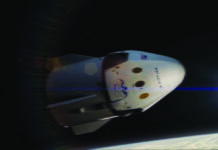 SpaceX организует туристический полёт на орбиту. Его планируют провести до 2022 года