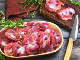 Как приготовить куриные желудки?