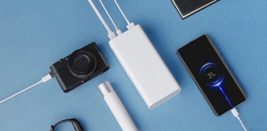 Xiaomi представила портативную аккумуляторную батарею Mi Power Bank 3 30000 мА/ч